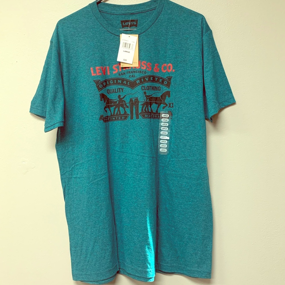 New LEVIS T-Shirt Large